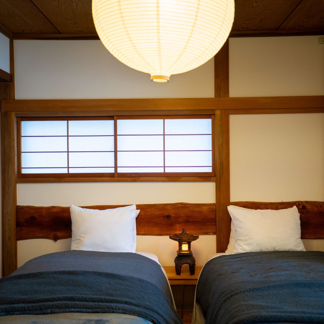 taketombo bedroom detail