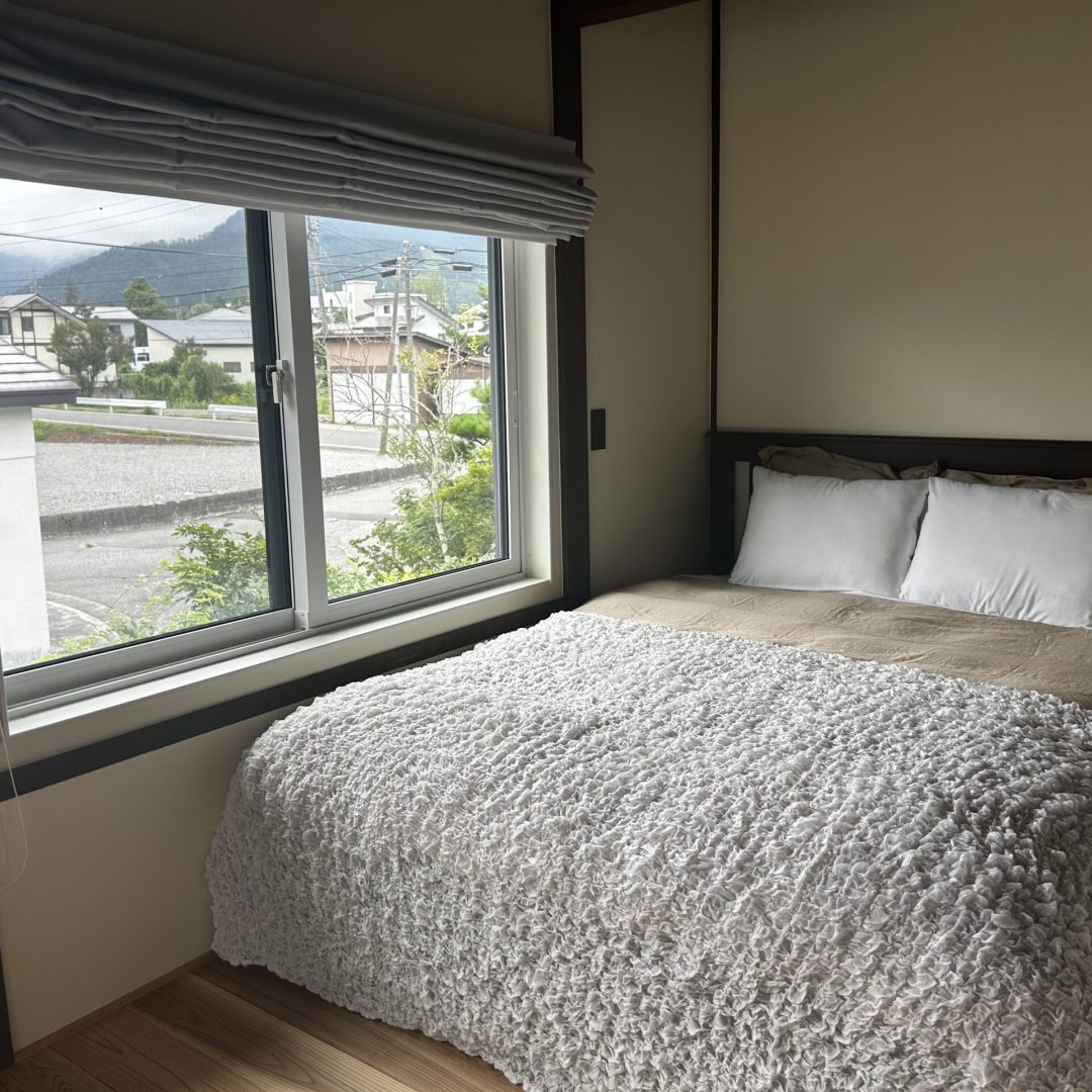 koma house bedroom 1