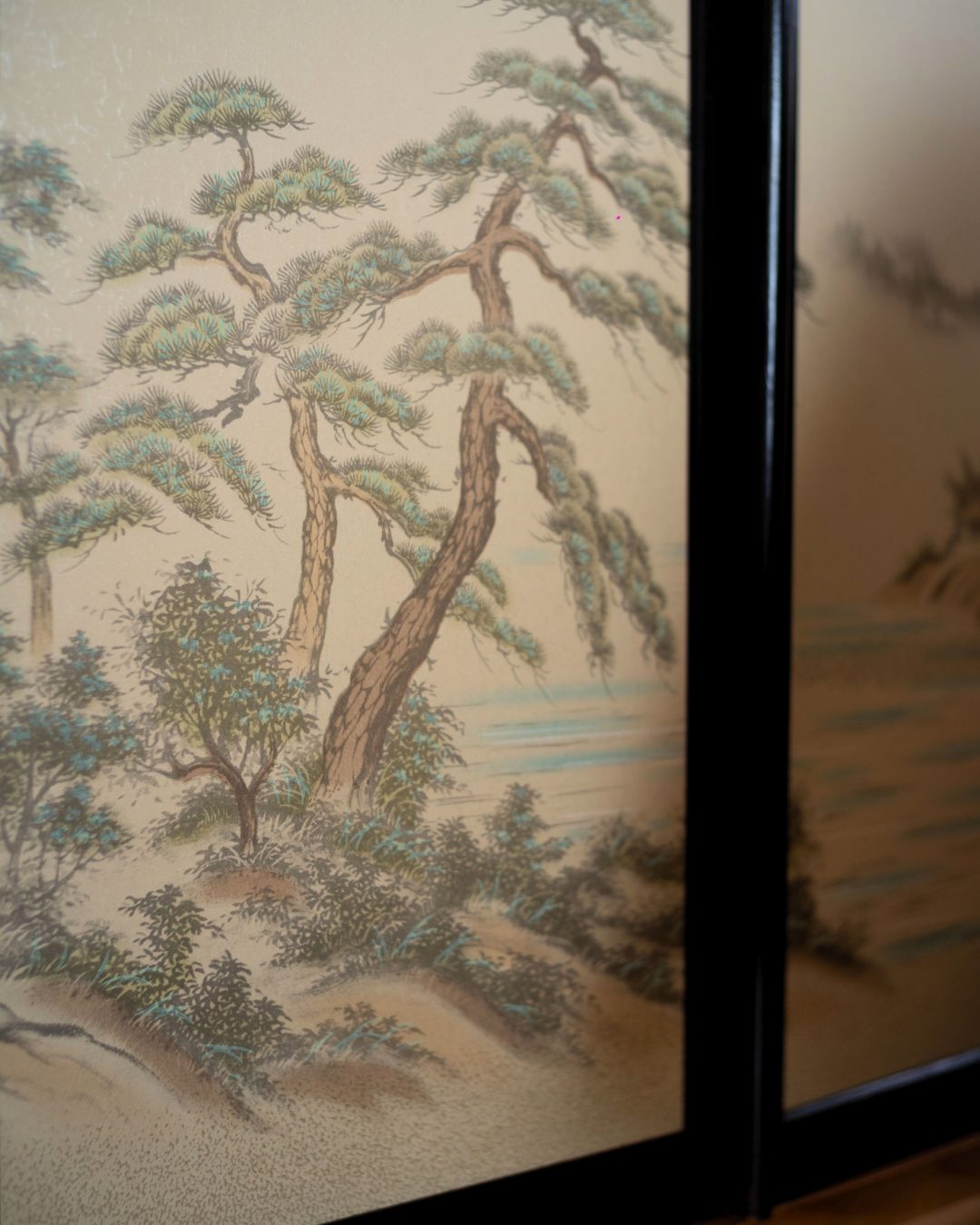 Taketombo Hero Bedroom Detail